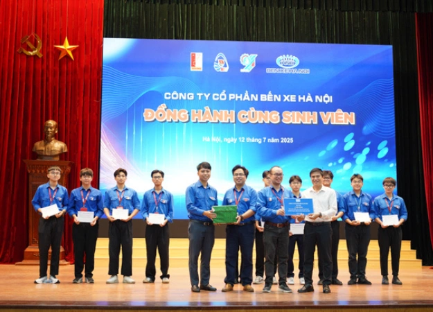 Công ty cổ phần Bến xe Hà Nội đồng hành cùng sinh viên Đại học Bách Khoa Hà Nội