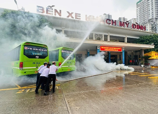 Bến xe Mỹ Đình tổ chức diễn tập phương án chữa cháy & cứu nạn, cứu hộ năm 2025